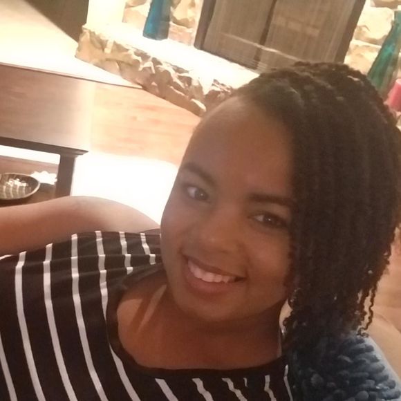 Meet your Posher, Jenetta - Picture 1 of 1